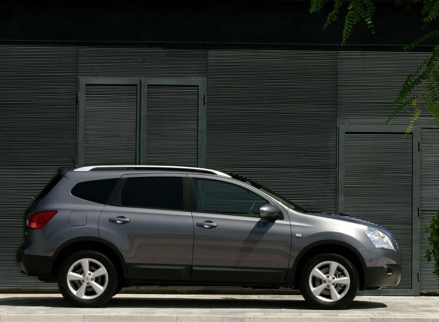  Nissan Qashqai +2 2008 года  (фото 5 из 10)
